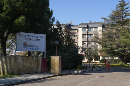 Residencia pública asistida de la tercera edad La Rubia en carretera de Rueda en La Rubia.- J.M. LOSTAU