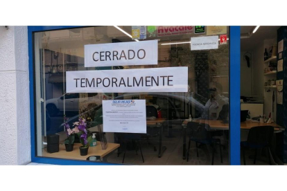 Oficina de Delia Viajes en la calle Moradas que permanece cerrada temporalemente. FACEBOOK DELIA VIAJES
