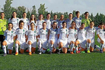 Plantilla del equipo femenino del Juventud Rondilla de la temporada 2016-2017.-EL MUNDO