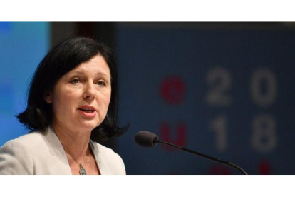 La comisaria de justicia y protección del consumidor, Vera Jourová.-BARBARA GINDL (AFP)