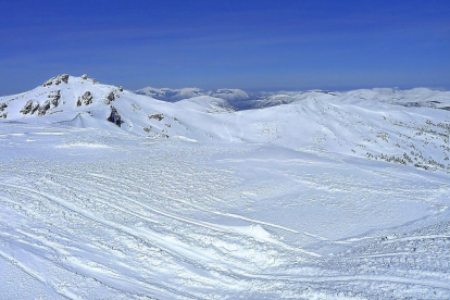 Foto de archivo de la nieve en la montaña de León-ICAL