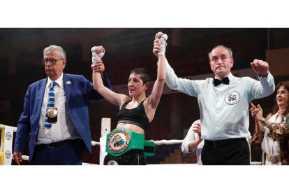 Isa Rivero gana el título de la WBC Mediterráneo. / PHOTOGENIC