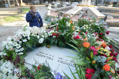 La tumba de Concha Velasco en el Pabellón de los Ilustres de El Cementerio de El Carmen. -J.M. LOSTAU.
