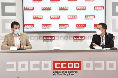 El líder socialista de Castilla y León, Luis Tudanca, y el secretario general de CCOO de la Comunidad, Vicente Andrés. / E.M
