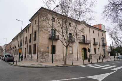 Barrio del Hospital. Palacio de los Vivero.  Archivo Histórico Provincial en la calle Ramón y Cajal. - JUAN MIGUEL LOSTAU