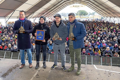 Galván, Carrasco, Melero y Martín posan con sus premios.-PABLO REQUEJO
