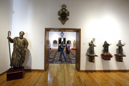 Visitantes en el Museo de San Joaquín y Santa Ana.-ICAL