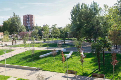 Vista panorámica del nuevo Parque Tomás Rodríguez Bolaños que se inaugurará en el mes de noviembre.-J.M. LOSTAU