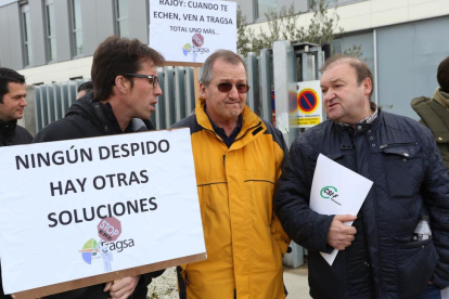 El presidente autonómico de CSI-F, Carlos Hernando, junto con el delegado sindical de CSI-F Castilla y León en Tragsa, Arturo Peñín visitan a los trabajadores de Tragsa-Ical