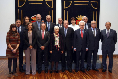 El presidente de la Junta, Juan Vicente Herrera, recibe a los representantes de Cruz Roja Española en Castilla y León con motivo de su 150 aniversario-Ical