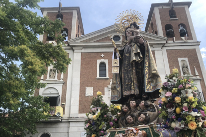 Procesión en honor a la Virgen de Carmen de Extramuros. PP
