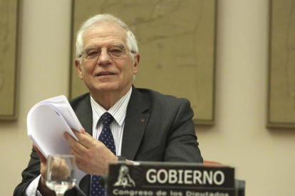 El ministro de Exteriores, Josep Borrell, compareciendo en la Comisión de Exteriores del Congreso de los Diputados-DAVID CASTRO