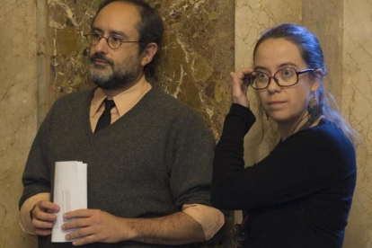 Antonio Baños y Eulàlia Reguant, en el Parlament, el pasado mes de noviembre.-ALBERT BERTRAN