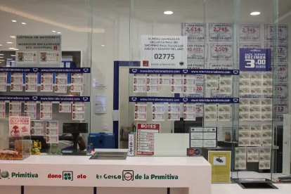 Administración de Lotería 'La Rana de Oro' de Río Shopping en Valladolid.-E. M.