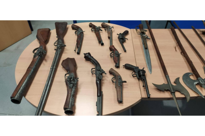 Armas incautadas por la Policía Local de Valladolid. E.M.