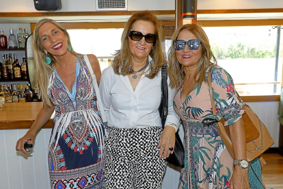 María Laura Viejo, Martina García y Carmen Fernández.