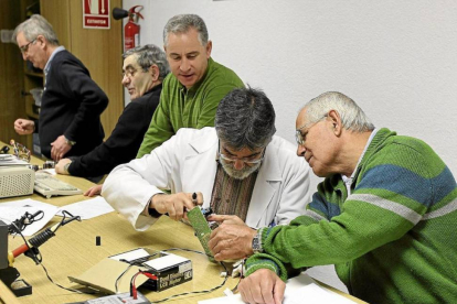 Actividades en un centro para personas mayores en Valladolid-J.M.Lostau