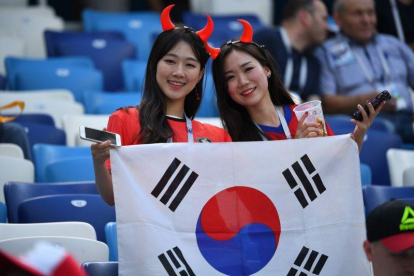 Aficionadas coreanas en el Mundial de Rusia.-JOHANNES EISELE (AFP)