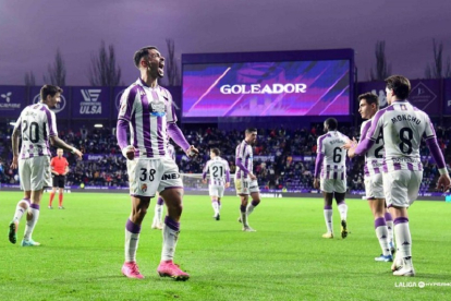 9 de diciembre. Imagen del último gol del Real Valladolid obra del jugador del filial Salazar ./ IÑAKI SOLA/ RVCF