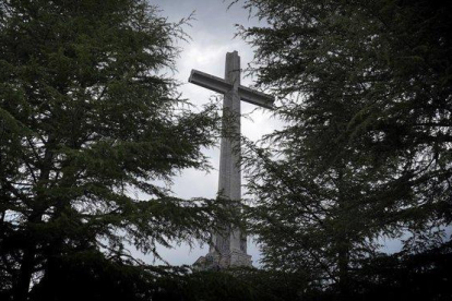 Imagen de la cruz de 150 metros del Valle de los Caídos.-JOSÉ LUIS ROCA