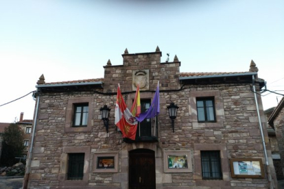 El Primer Ayuntamiento de España. E.M.