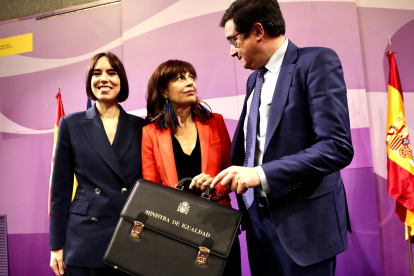 Diana Morant, Ana Redondo y Óscar López.-ICAL