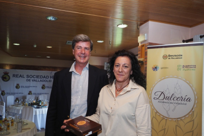 'Los Desayunos de la APDV' con Cayetano Martínez de Irujo. / Mariano González