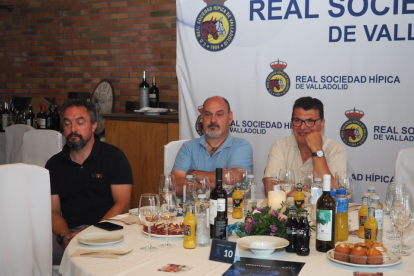 'Los Desayunos de la APDV' con Cayetano Martínez de Irujo. / Mariano González