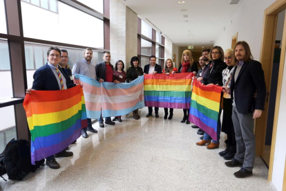 Todos los grupos políticos de las Cortes de Castilla y León, con excepción del PP, registrarán la propuesta de Ley de la futura Ley de Igualdad Social de la Diversidad Sexual y de Género-ICAL