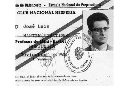 Carnet de Pepe Moratinos como monitor. en 1968./ EM