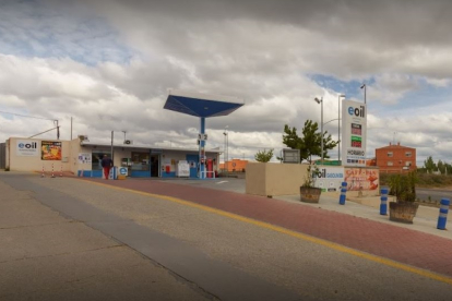 Imagen de la gasolinera donde se produjo el robo de la 'banda del BMW' en Tordesillas. - EM
