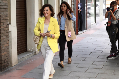 La diputada Carmen Calvo a su llegada a la reunión del Comité Ejecutivo del PSOE. ICAL