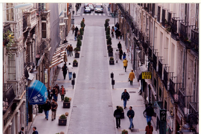 Vista aérea de la calle Platerías en los años 90. -ARCHIVO MUNICIPAL VALLADOLID