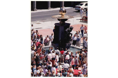 Inauguración de Fuente Dorada en el año 1998. -ARCHIVO MUNICIPAL VALLADOLID