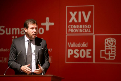 Óscar Puente durante el último congreso del partido de Valladolid.-ICAL