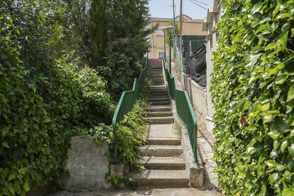 Escaleras que unen la calle Curvada con la plaza del Abanico. J. M. LOSTAU