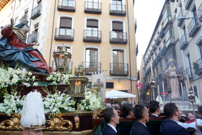 Coronación de la Virgen de la Vera Cruz. -ICAL