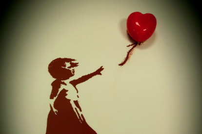 ‘La niña y el globo’, de Rubén Abascal. E.M.