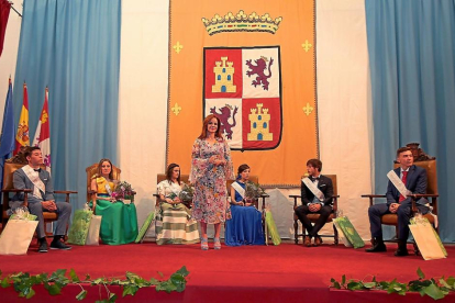 La presidenta de las Cortes, Silvia Clemente, durante su intervención como mantenedora de las fiestas de Villalón de Campos.-EM