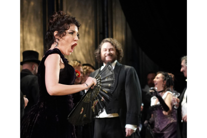 'La Traviata' de Verdi ya resuena en el Teatro Calderón de Valladolid. ICAL