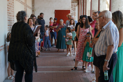 Momentos
de la representación de anoche del espectáculo ‘Rincones del teatro San Pedro’ .-EL CLASIQUILLO