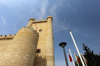 Imagen del castillo de Fuensaldaña. -E.M.
