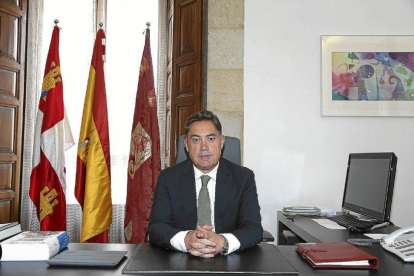 Marcos Martínez Barazón, en su despacho de la Diputación de León-El Mundo