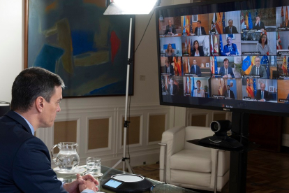 Pedro Sánchez en videoconferencia con los presidentes autonómicos. -E.M.