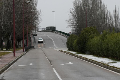 El paso peatonal y para bicis de la calle Daniel del Olmo se encuentra en proyecto J.M. LOSTAU
