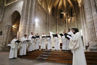 Actuación de Schola Antiqua en la iglesia de San Miguel de Palencia-ICAL