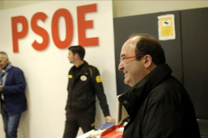 Miquel Iceta entra en el comité federal del PSOE que decidió la abstención, el pasado domingo.-JOSE LUIS ROCA
