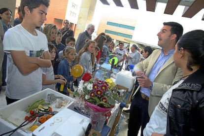La Feria de Ciencia Sostenible de la Universidad de Valladolid, organizada en el Parque Científico-EL MUNDO