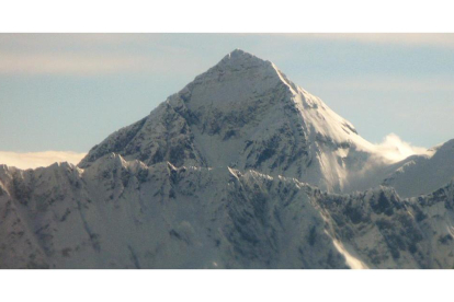 El Everest es con sus 8.848 metros sobre el nivel del mar la montaña más alta del mundo.-XAVIER JUBIERRE