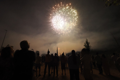 Fuegos artificiales: pirotecnia Gironina. / PHOTOGENIC.